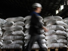 Prezes Grupy Azoty: produkcja nawozów nie została wstrzymana