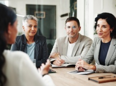 Najlepszy moment na zmianę pracy? Dane pokazują wyraźny trend