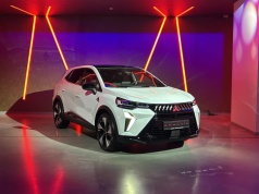 Mitsubishi ma nowe auto w gamie – Grandis, to zwinny, niewielki crossover