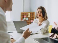 Nie uwierzycie, brakuje rąk do pracy. Pracodawcy obrali nową strategię