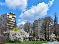 Makabryczna historia z Nowej Huty. Syn mieszkał z ciałem matki