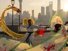 Chiny mają się rozwijać zdecydowanie wolniej. Stawiają na AI, bezpieczeństwo, reformę finansów i samowystarczalność technologiczną