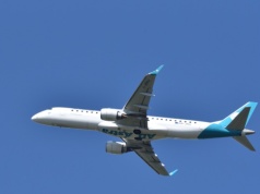 Jak FlightRadar śledzi samoloty? Sekret technologii, która widzi niebo