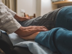 Ojciec Justyny wpadł w sidła szarlatana, skończyło się tragicznie. "Coś w tacie pękło"