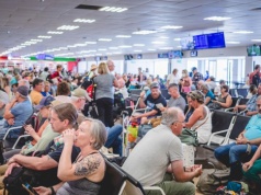 Za to państwo, a za to biura podróży. MSWiA o tym, kto zapłaci za powrót Polaków z Bliskiego Wschodu