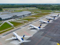 Kowalski (Modlin) o nowym terminalu, finansowaniu i kolei na lotnisko