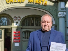 Mur milczenia w raciborskim magistracie? Walka o bezpieczny parking dla niepełnosprawnych dzieci trwa pół roku