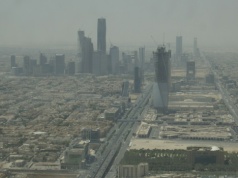 Iran przeprowadza ataki. Dyplomaci w Rijadzie dostali pilne polecenie