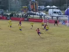 Piłkarz Rakowa z kontuzją już w 7. minucie. Trener ocenił stan murawy