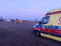 Kierowca zasłabł podczas jazdy. Interweniowały służby i śmigłowiec LPR