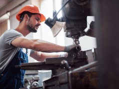 Czym są czujniki optyczne i jak działają – praktyczny przewodnik dla inżynierów i automatyków