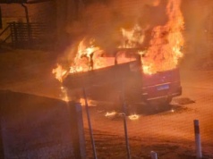 Pożar busa w Wągczewie. Pojazd doszczętnie spłonął