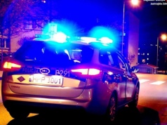 Bytom. Zaatakował policjantów szablami. Użyto broni. 39-latek nie żyje