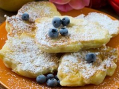 Racuchy z jabłkami smażę bez tłuszczu. Smakują jak u babci, ale są znacznie lżejsze dla żołądka