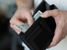 Jak wydajemy pieniądze? Andrzej przyznaje: w pojedynkę nie byłbym w stanie się utrzymać