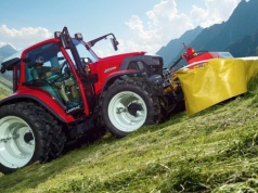 Alpejska twierdza techniki i tyrolski upór na czterech kołach. Lindner ma 75 lat