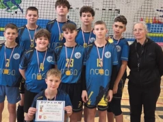 Nyska Trójka na tronie