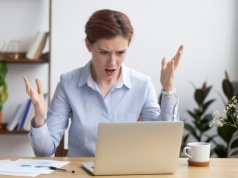 Odrzucona faktura w KSeF? MF każe monitorować, pobierać UPO i ponownie wysyłać