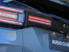 Citroën wchodzi na scenę Lollapalooza. Nowy C4 Hybrid oficjalnym samochodem festiwalu w Argentynie