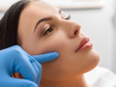 40-latki wydają krocie na poprawianie urody. "Chodzi o to, żeby nie było tego widać"