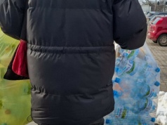 Kolejki do butelkomatów. "Hurtownicy" blokują system i irytują mieszkańców