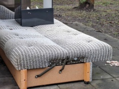 Ludzie zaczęli wyrzucać łóżka. Ten mebel jest lepszy do małego mieszkania