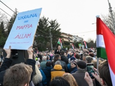 Szijjarto przed ambasadą Ukrainy: "Nie jesteśmy nic winni"