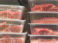 Polacy jedzą bez umiaru. Najgorsze mięso dla mózgu