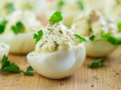 Na Wielkanoc robię takie jajka. Są smaczne, lekkie i przyjemnie chrupią