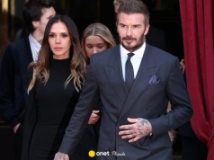 Dzieci Beckhamów wspierały Victorię w Paryżu. Próżno było szukać Brooklyna