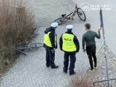 Dwaj rowerzyści zderzyli się na Bulwarach Wiślanych. Nieprzytomny 15-latek w szpitalu