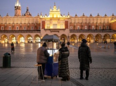 Turyści odwracają się od Paryża i Londynu. Nowy kierunek w Europie zyskuje. Na liście Polska