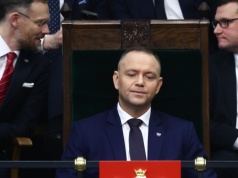 Katarzyna Kasia: prezydent i prezes NBP tłumaczą, jak wydać kasę ze świnki