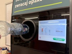 Próbowałem kupić wodę bez kaucji. Opadłem z sił z pragnienia