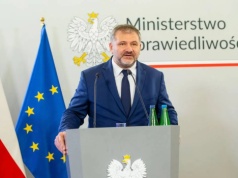 Żurek naprawia praworządność przez... dekorowanie sali sądowych. Wyda na to 4,5 mld złotych