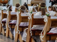 Te dzieci mogą nie zostać dopuszczone do pierwszej komunii. Ksiądz mówi, dlaczego