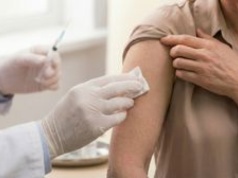 Półpasiec groźny zwłaszcza dla seniorów. Może prowadzić do uszkodzenia wzroku, słuchu i udaru mózgu