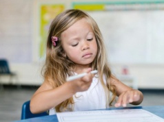 Zapytałam AI, czy jedynak może mieć szczęśliwe dzieciństwo. Odpowiedź poruszyła mnie do głębi