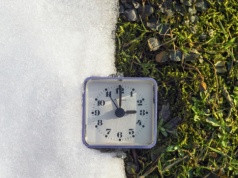 Zmiana czasu na letni. W który weekend marca przestawiamy zegarki?