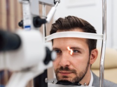 To główna przyczyna nieodwracalnej ślepoty. Zbadaj się!