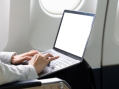 Nowa usługa w samolotach LOT-u. Pasażerowie skorzystają z Wi-Fi