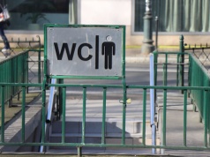 Gdzie są toalety w Krakowie? Mapa miejskich szaletów ułatwia ich znalezienie