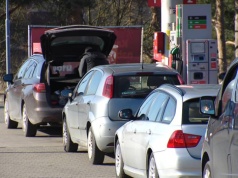 Tłumy na przygranicznych stacjach. Niemcy masowo tankują w Polsce