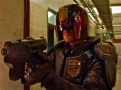 Karl Urban powrócił do roli sędziego Dredd "w mgnieniu oka"