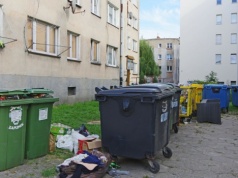 Te osoby nie muszą płacić za wywóz śmieci. System przewiduje ulgi dla mieszkańców