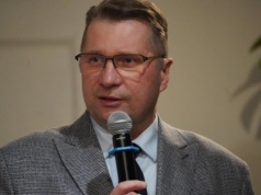 Przemysław Czarnek kandydatem PiS, w sieci wrze. "Chce rządzić z Braunem"