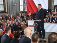 Wyszli i skomentowali. Tak w PiS zareagowali na Czarnka