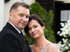 Żona Czarnka skradła mu serce we Włoszech. Kim jest Katarzyna Czarnek?