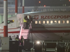 Powrót Polaków z Bliskiego Wschodu. W Warszawie wylądował samolot z Rijadu