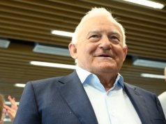 "Nigdy nie sądziłem, że pan jest taki rozsądny" - czyta o sobie w internecie. "Miller jest uzależniony od lajków i komentarzy"